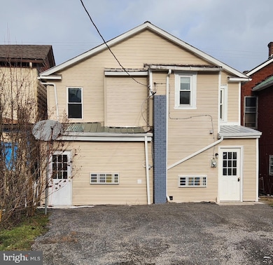 117 W Piedmont St, Keyser, WV 26726 - photo 3