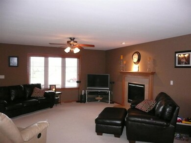 865 Ashworth Dr, Oregon, WI 53575 - photo 2