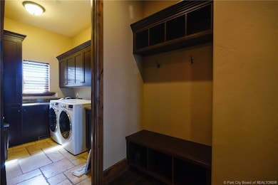 1495 E Trail Crest Ct, Draper, UT 84020 - photo 5