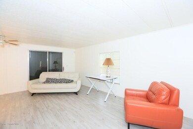 3 425 Seagull - Living Room - V2jpg