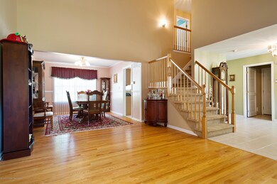 05_10CarlsonCt_93001_LivingRoomDiningRoo
