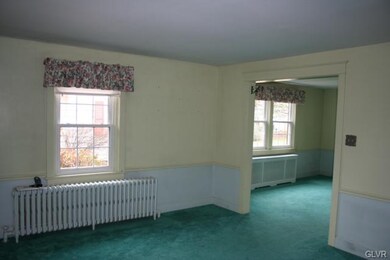 3020 W Greenleaf St, Allentown, PA 18104 - photo 3