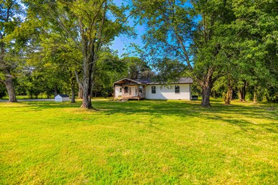 120 Vantrease Rd, Cottontown, TN 37048 - photo 4