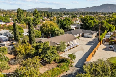 141 E Loop Dr, Camarillo, CA 93010 - photo 4