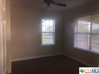 18904 N Elm Loop, Temple, TX 76501 - photo 5