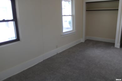 2709 Iowa St, Davenport, IA 52803 - photo 5