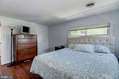 1109 Plover Dr, Halethorpe, MD 21227 - photo 5