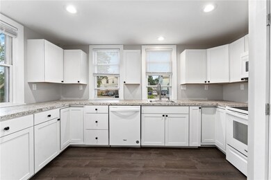 62 Main St unit 1st floor, Warren, RI 02885 - photo 2