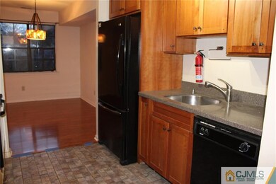 27 Powderhorn Ct unit 3A, Woodbridge, NJ 07095 - photo 7