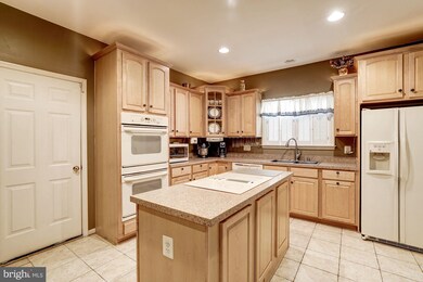 8251 Laurel Heights Loop, Lorton, VA 22079 - photo 4