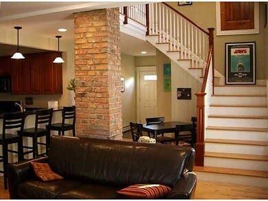 65 Evergreen St unit 2, Providence, RI 02906 - photo 4