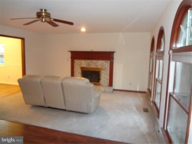 448 Parkview Dr, Mount Holly, NJ 08060 - photo 7