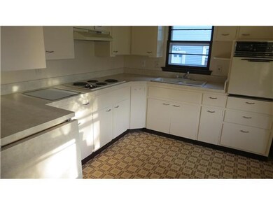 3620 Schlee St, Lansing, MI 48910 - photo 4