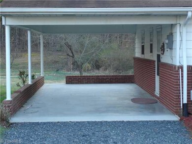 219 Terry Ave, Asheboro, NC 27203 - photo 3