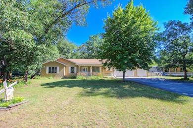 11546 Georgetown Dr, Demotte, IN 46310 - photo 2