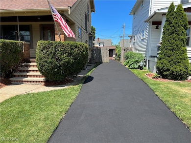 4710 Maplecrest Ave, Cleveland, OH 44134 - photo 3