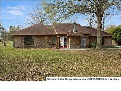 Large back yard with lots of room