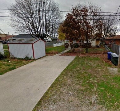 Vaughn Rear-Parking