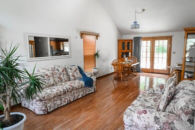 2947 Daisy Ln, Columbus, OH 43204 - photo 6