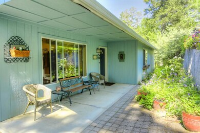 222 W Linda Vista Rd, Grants Pass, OR 97527 - photo 2