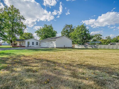 8901 Collinsville Rd, Collinsville, IL 62234 - photo 7