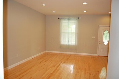 1081 Oregon Ave, Columbus, OH 43201 - photo 4