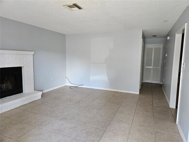 741 E Alfred St unit 5, Tavares, FL 32778 - photo 3