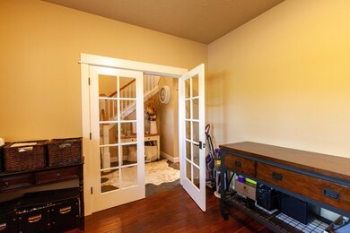 836 NW Rimrock Dr, Redmond, OR 97756 - photo 5