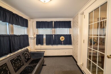 615 W Emerson St, Princeton, IN 47670 - photo 2