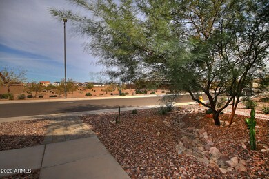 6963 W Springfield Way-large-004-042-No