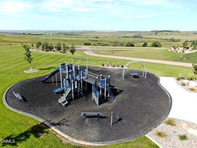 17009 Acadia Dr, Bismarck, ND 58503 - photo 5