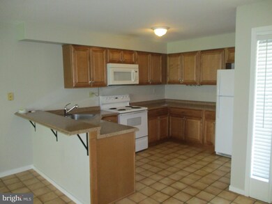 409 Cheswold Ct unit 409, Chesterbrook, PA 19087 - photo 2