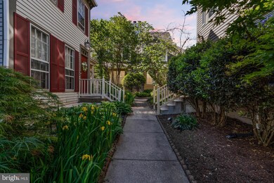 12838 Mill Brook Ct, Woodbridge, VA 22192 - photo 3