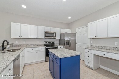 Spacious kitchen