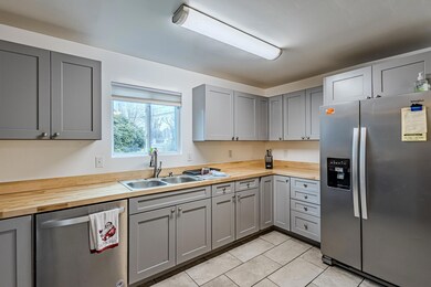 105 North Niota rd-15