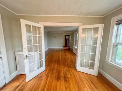 52 Edgecliff Rd unit 1, Watertown, MA 02472 - photo 4