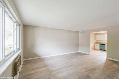 1566 Lee Terrace Dr unit B2, Wickliffe, OH 44092 - photo 4