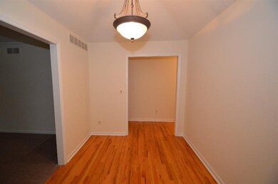 217 Farmbrook Cir, Frankfort, KY 40601 - photo 4