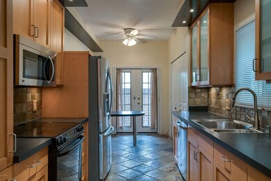 007_Kitchen
