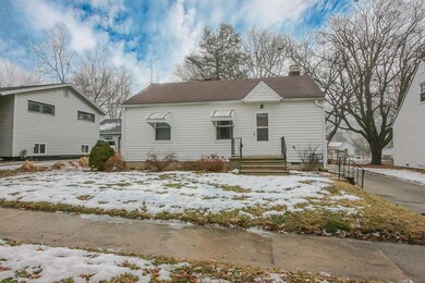 1922 Walnut St, Cedar Falls, IA 50613 - photo 2