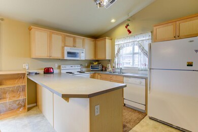 20-web-or-mls-20672 Daisy Lane-20