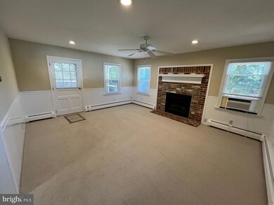 410 W Wayne Ave unit 1, Wayne, PA 19087 - photo 4