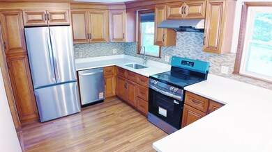 424 Lake Ave, Worcester, MA 01604 - photo 4