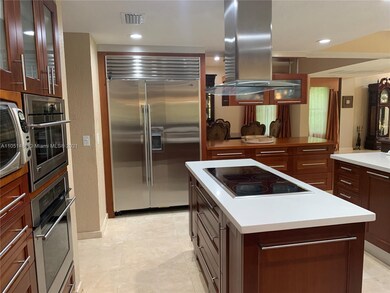 10710 SW 40th Manor, Davie, FL 33328 - photo 7