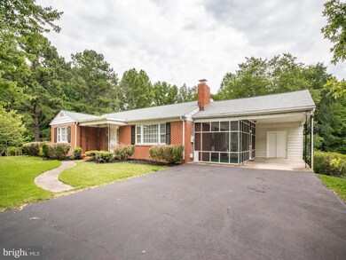 301 Plum Point Rd, Huntingtown, MD 20639 - photo 2