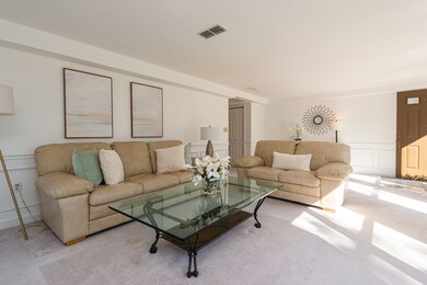 75 Page Rd unit 12, Bedford, MA 01730 - photo 6