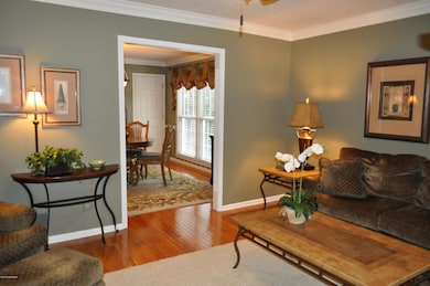 8523 Burlingame Rd, Louisville, KY 40219 - photo 4