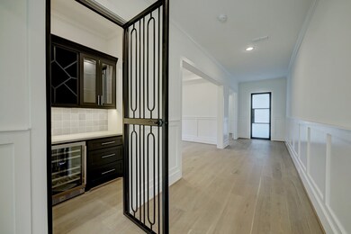 1305 Martin St, Houston, TX 77018 - photo 4