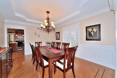 297 N Maple Ave, Elmhurst, IL 60126 - photo 3