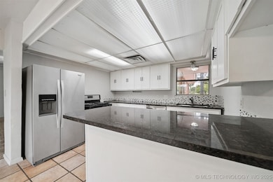 2507 Kirby Dr, Ada, OK 74820 - photo 3